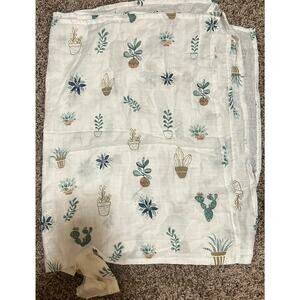 White Muslin  Cotton Plant Pattern Car Seat Canopy (NEW)